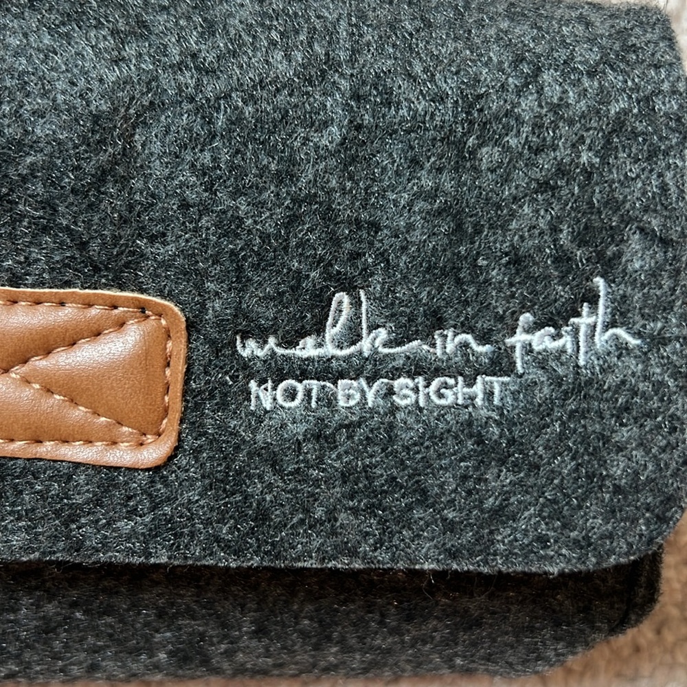 Felt Crossbody Bible Bag with Matching Stationary Case - Picture 14 of 14